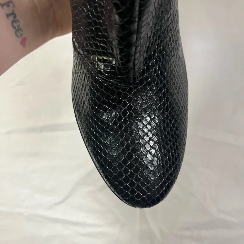 Ecco Women’s Shape 75 Black Faux Snake‎ Skin Side Zip Heeled Ankle Booties- 10
